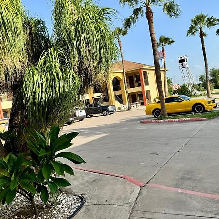 Texas Inn And Suites City Center At University Dr. Edinburg Extérieur photo
