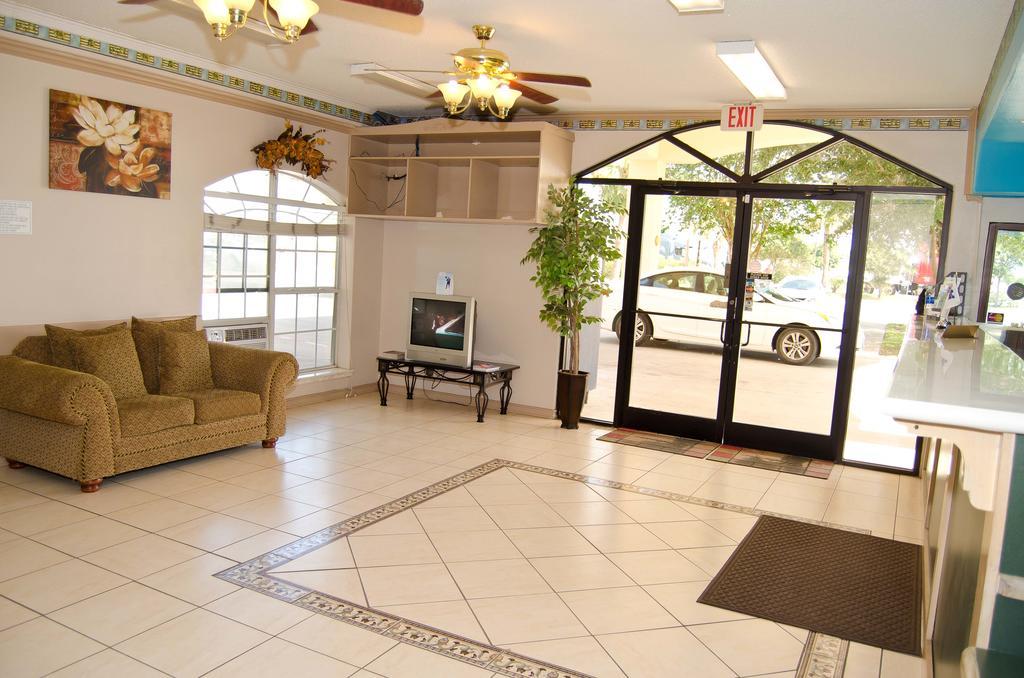 Texas Inn And Suites City Center At University Dr. Edinburg Extérieur photo