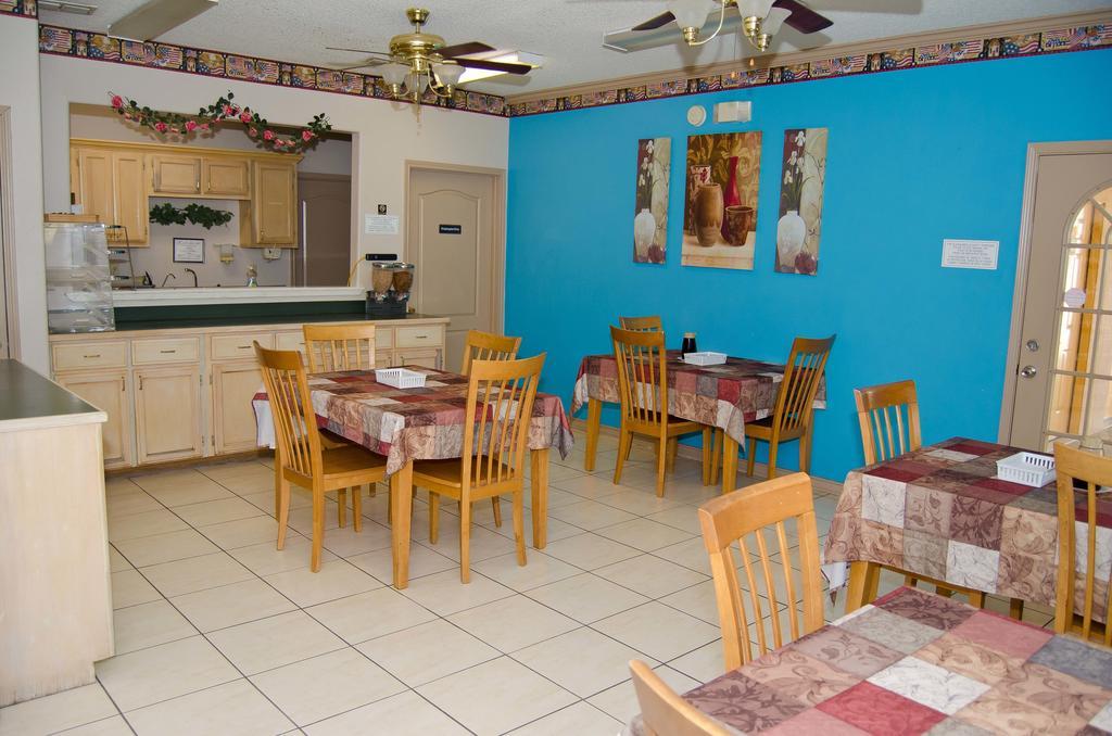 Texas Inn And Suites City Center At University Dr. Edinburg Extérieur photo