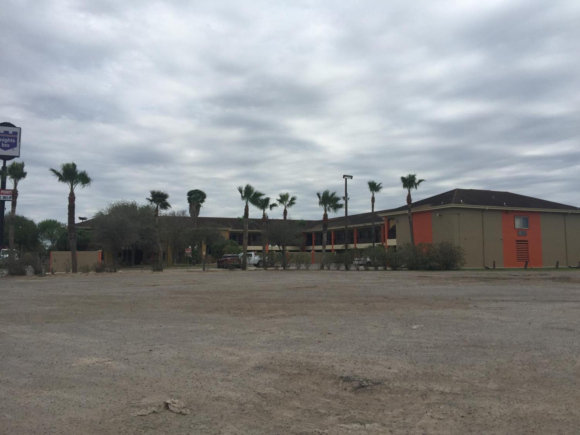 Texas Inn And Suites City Center At University Dr. Edinburg Extérieur photo
