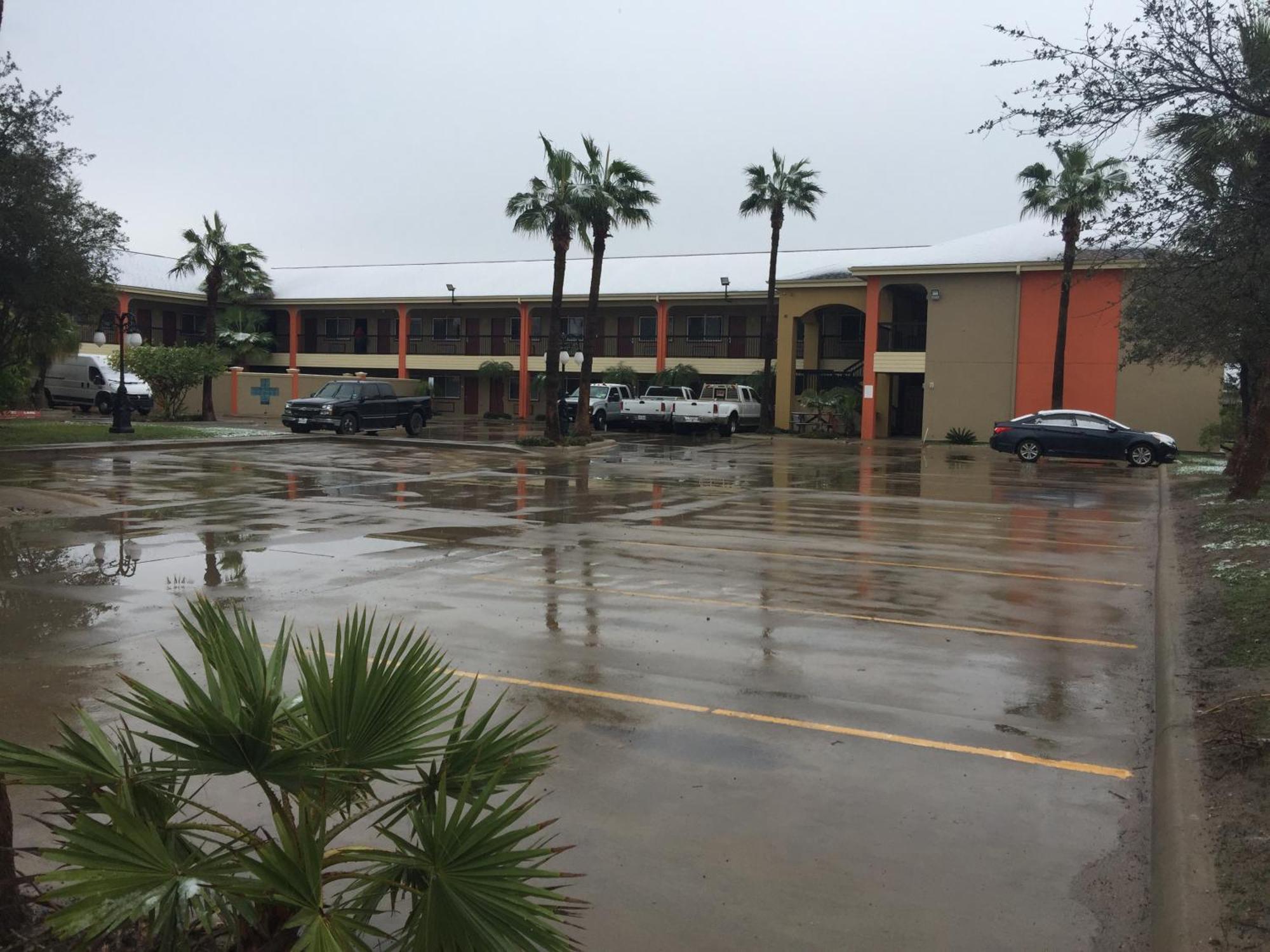 Texas Inn And Suites City Center At University Dr. Edinburg Extérieur photo