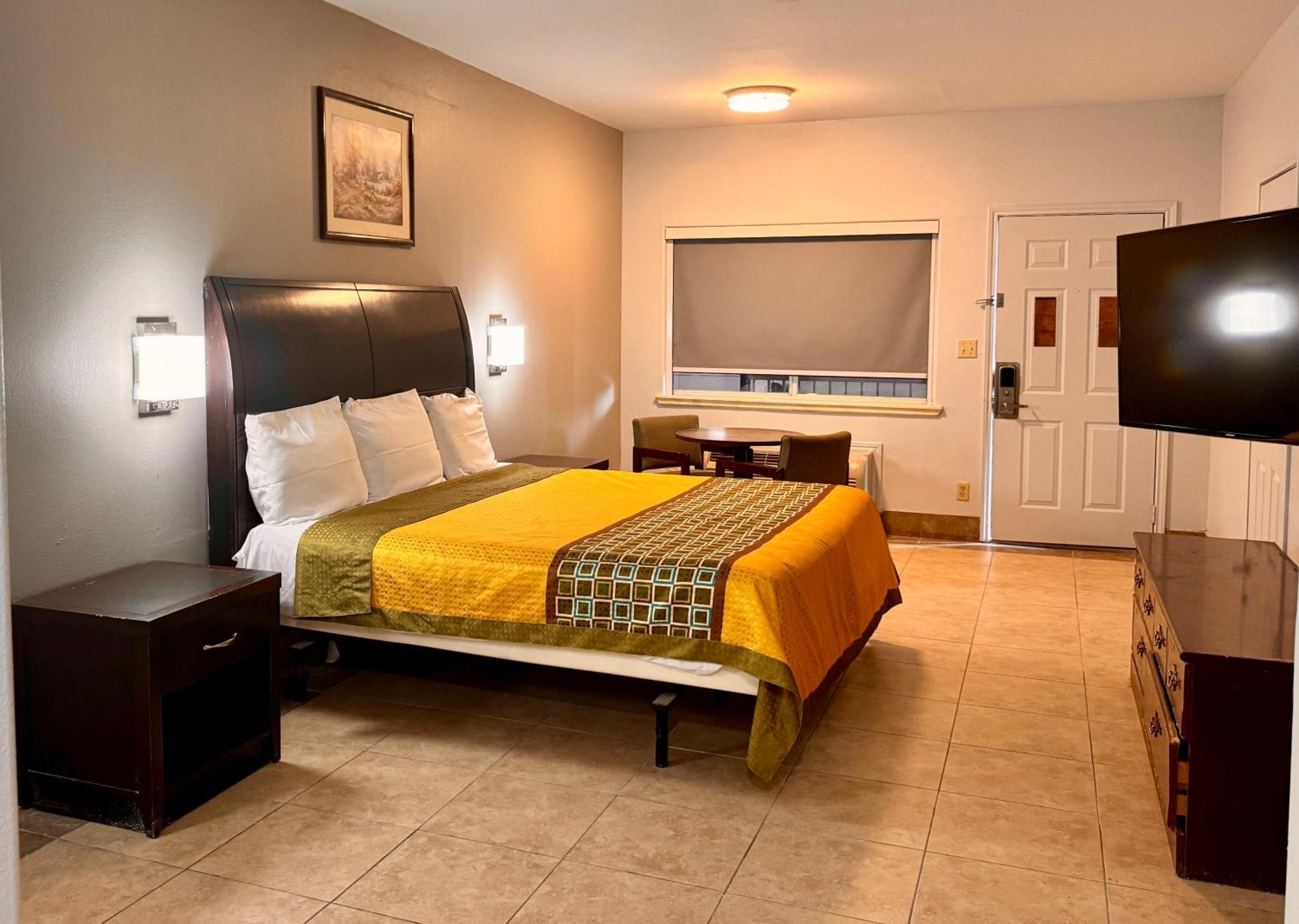 Texas Inn And Suites City Center At University Dr. Edinburg Extérieur photo