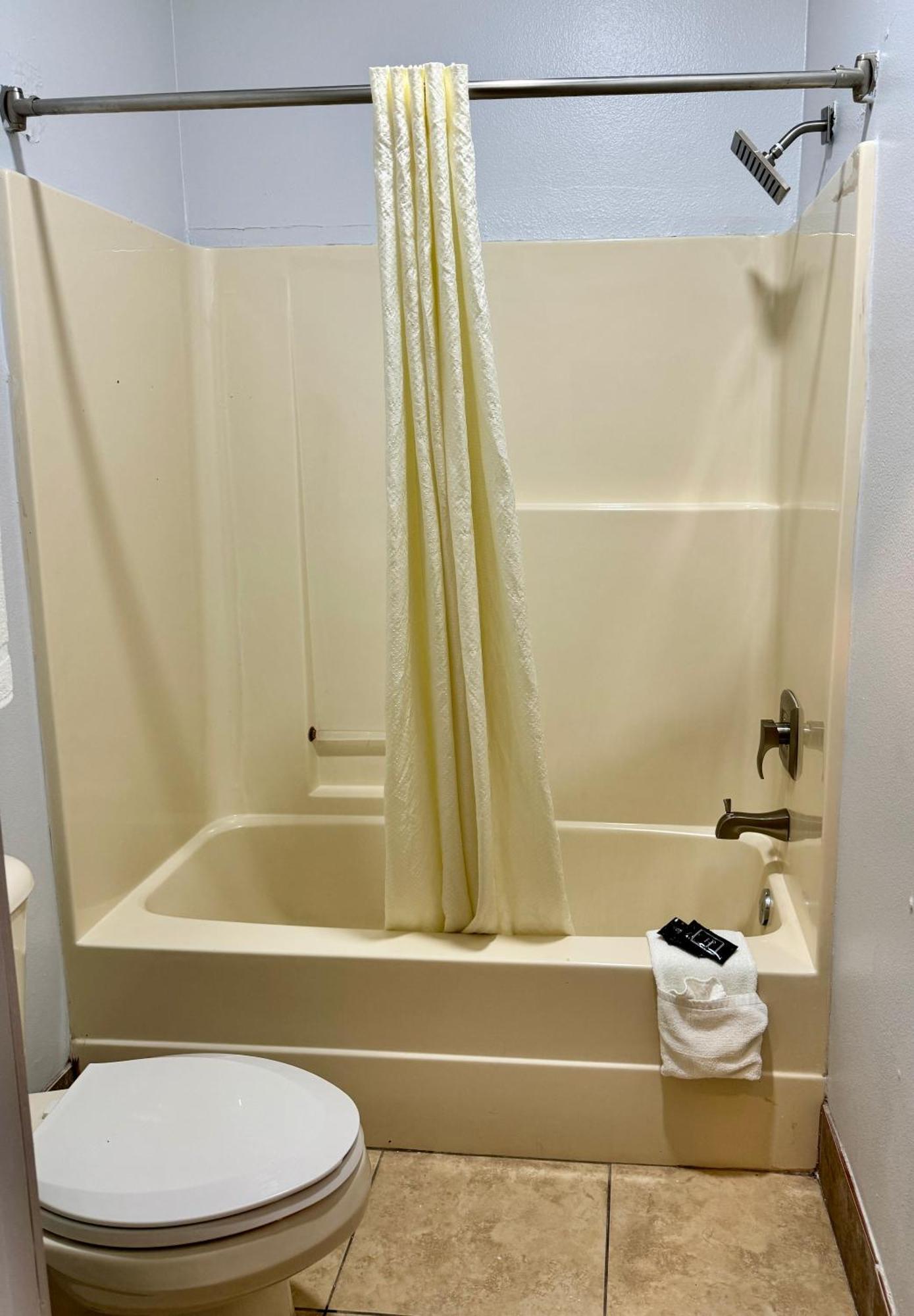 Texas Inn And Suites City Center At University Dr. Edinburg Extérieur photo