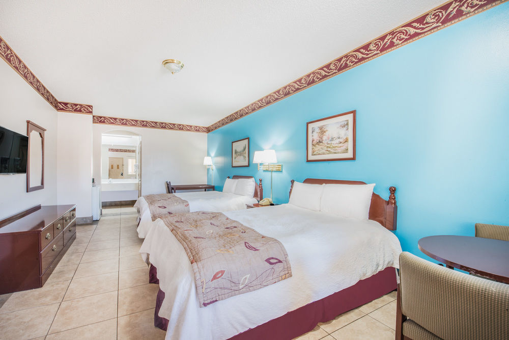 Texas Inn And Suites City Center At University Dr. Edinburg Extérieur photo