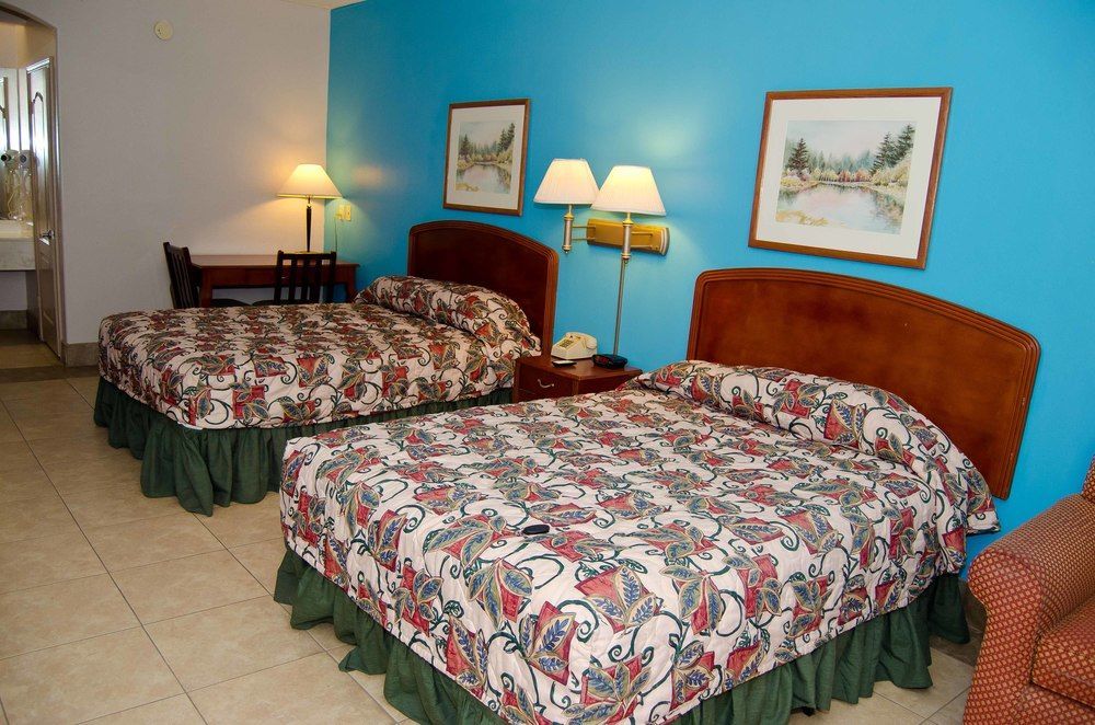 Texas Inn And Suites City Center At University Dr. Edinburg Extérieur photo