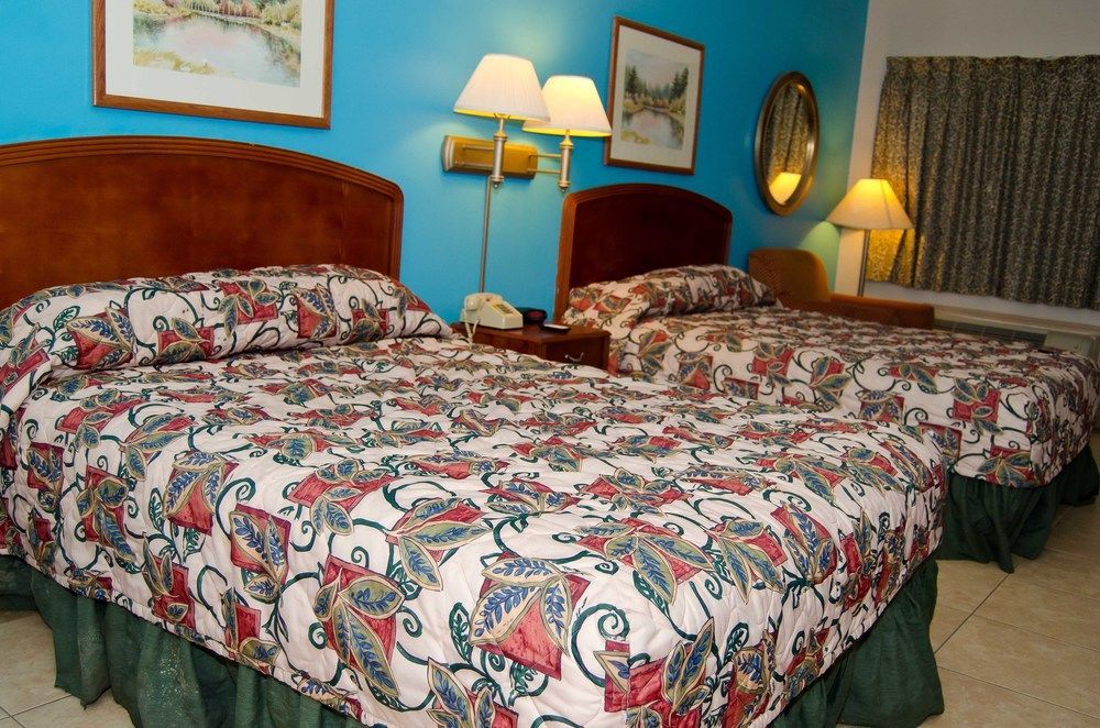 Texas Inn And Suites City Center At University Dr. Edinburg Extérieur photo